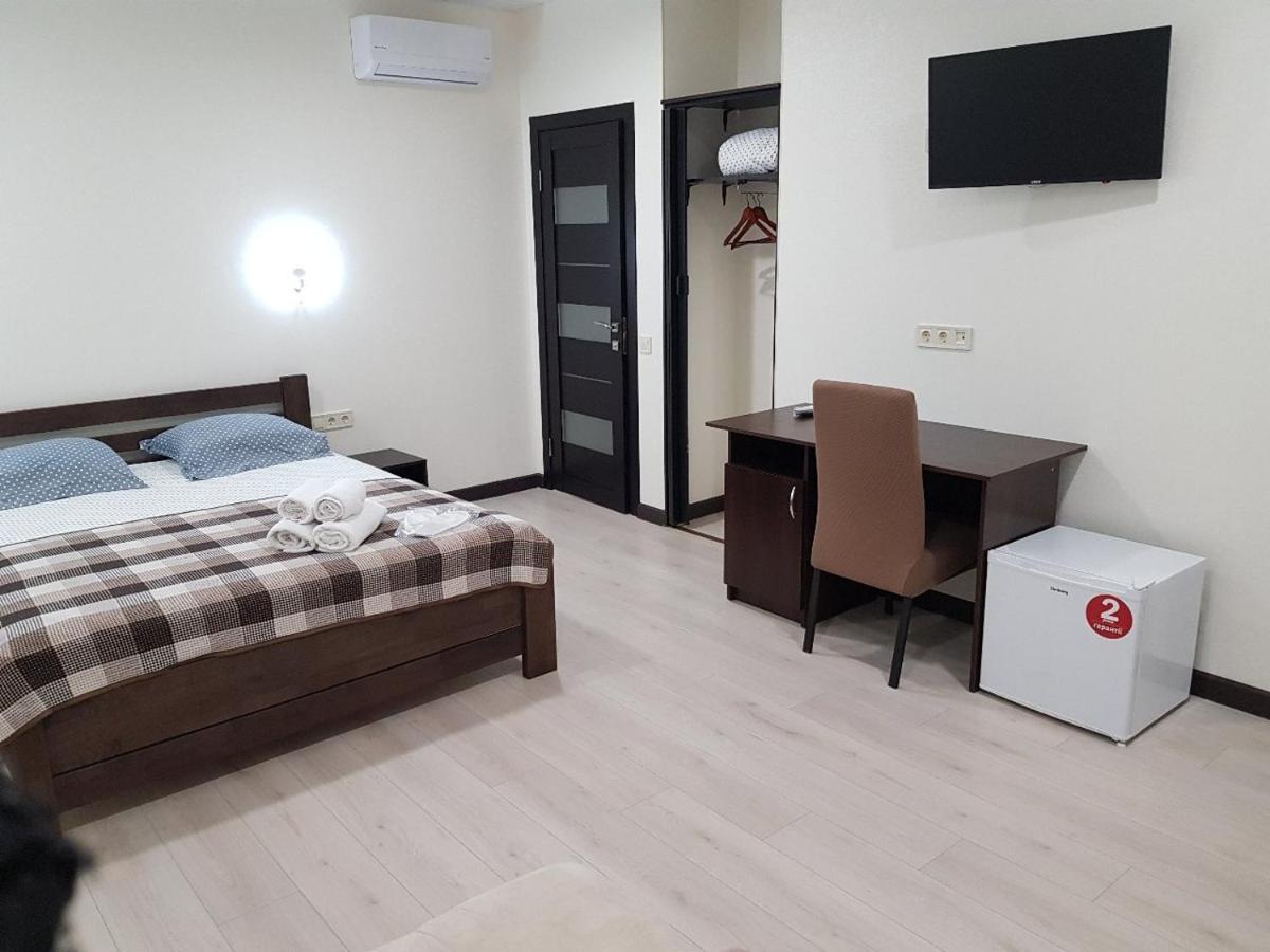 Mini Otel Cozy Patio Odessa Exterior photo