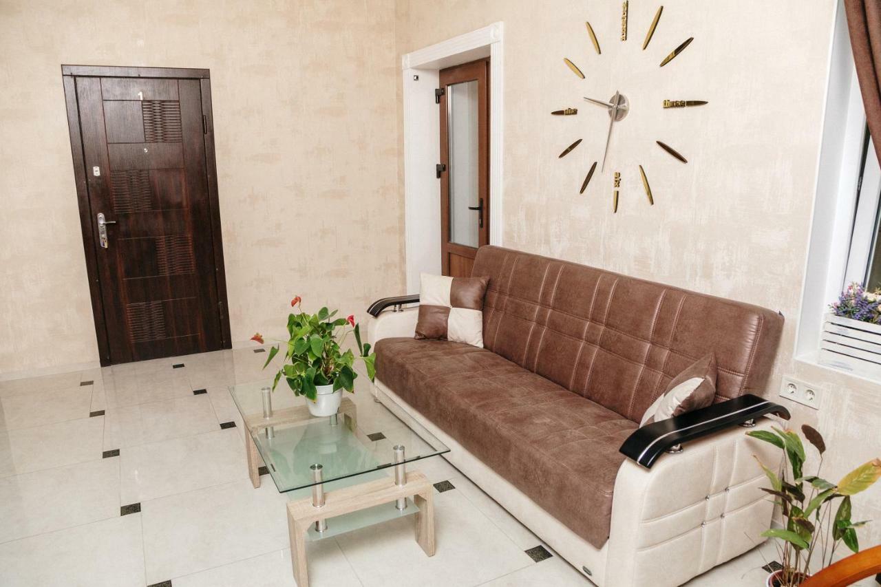 Mini Otel Cozy Patio Odessa Exterior photo